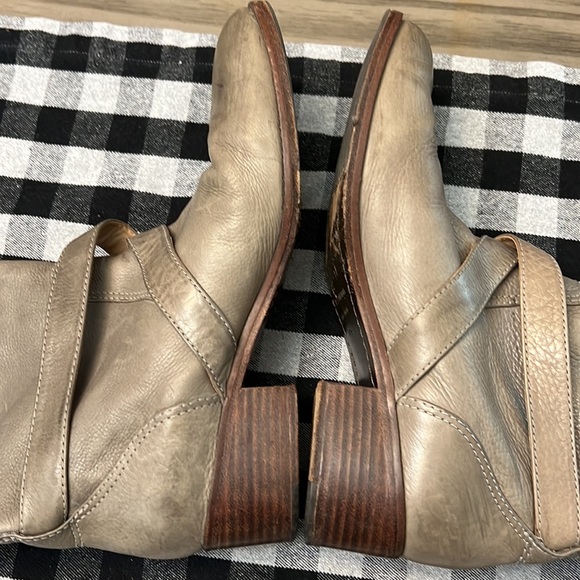 POUR LA VICTOIRE GRAY LEATHER BUCKLED KNEE HIGH BOOTS 7.5 - Picture 13 of 16